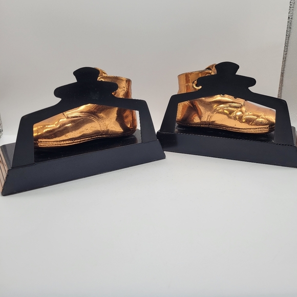 VTG Pair Brass Bronze Color Baby Shoe Slipper Bookends Book End Sculpture Prop - Picture 3 of 12